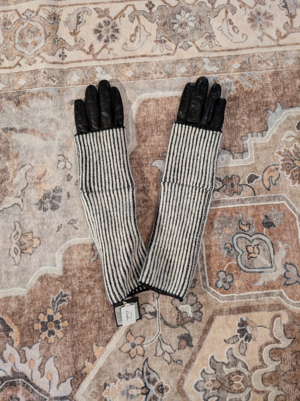 Club Monaco Long Knit Leather Gloves Black Ivory Size Large NWT